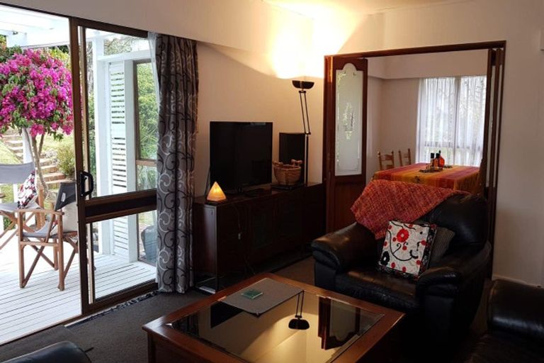 Photo of property in 2/34 Teal Crescent, Beach Haven, Auckland, 0626