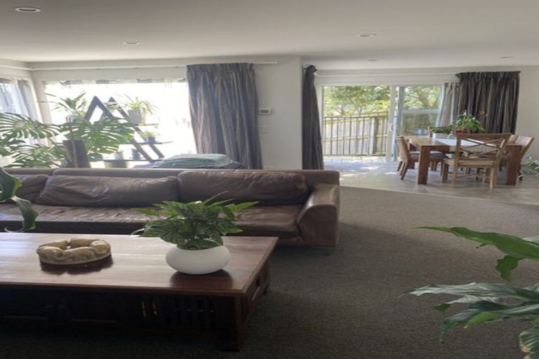 Photo of property in 17 Pacific View, Whitby, Porirua, 5024