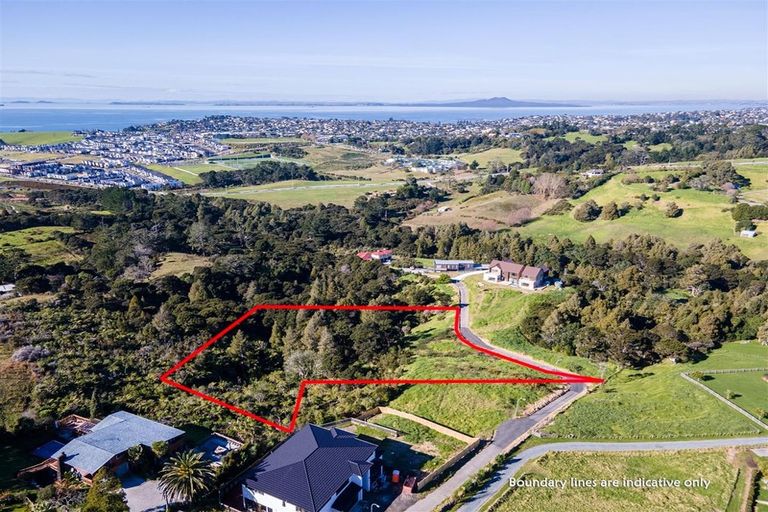 Photo of property in 92 Vaughans Road, Long Bay, Auckland, 0792