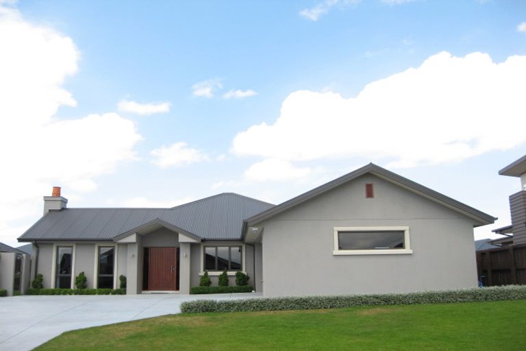Photo of property in 6 Belgrove Place, Parklands, Christchurch, 8083