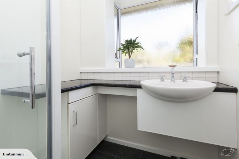 Photo of property in 20 Blossomdale Place, Bishopdale, Christchurch, 8053