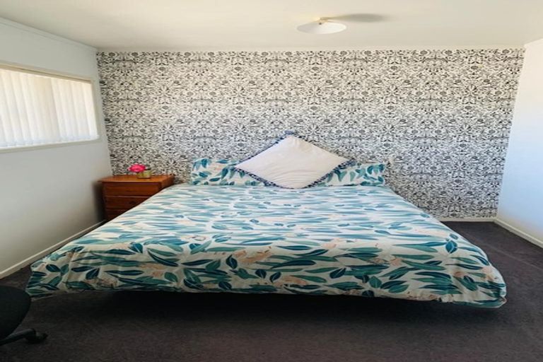 Photo of property in 42a Trentham Road, Papakura, 2110