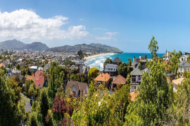 Photo of property in 100 Norfolk Street, Saint Clair, Dunedin, 9012