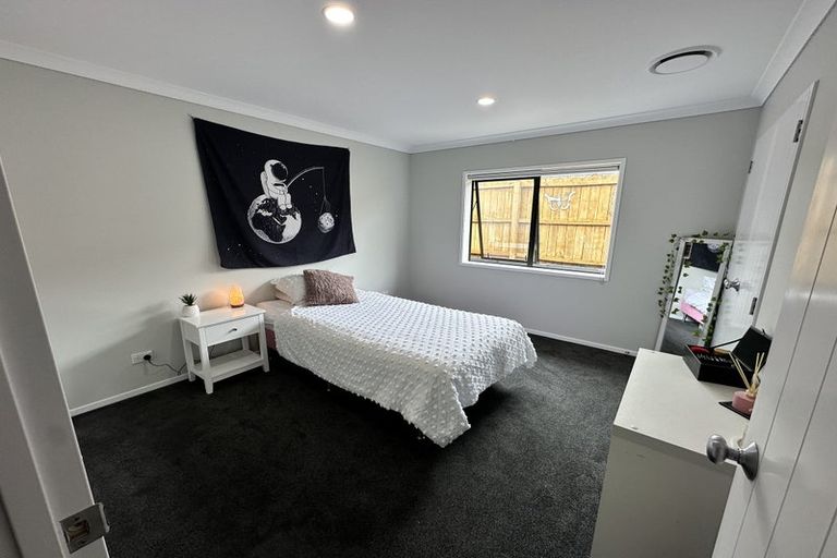 Photo of property in 18 Parkhaven Drive, Rosehill, Papakura, 2113