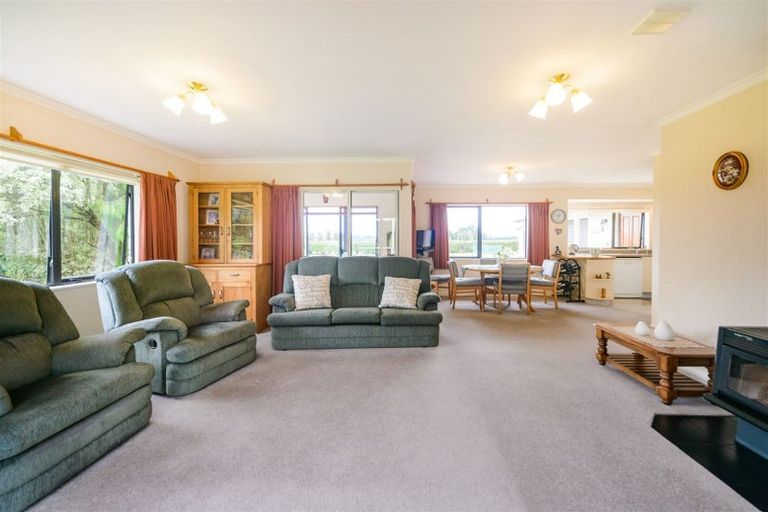 Photo of property in 981 Roberts Line, Bunnythorpe, Palmerston North, 4478