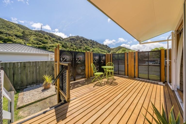 Photo of property in 18 Tulsa Grove, Totara Park, Upper Hutt, 5018