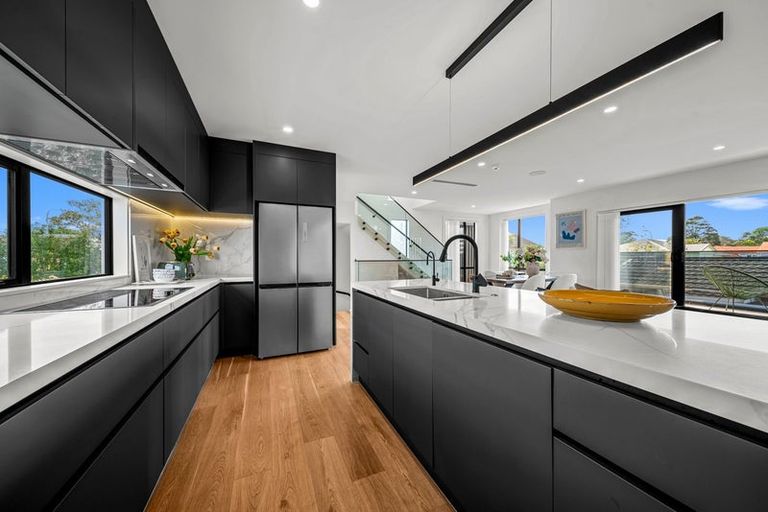 Photo of property in 5b Lomond Street, Takapuna, Auckland, 0622