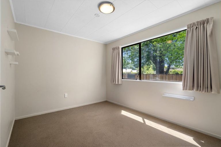 Photo of property in 277 Shakespeare Street, Leamington, Cambridge, 3432