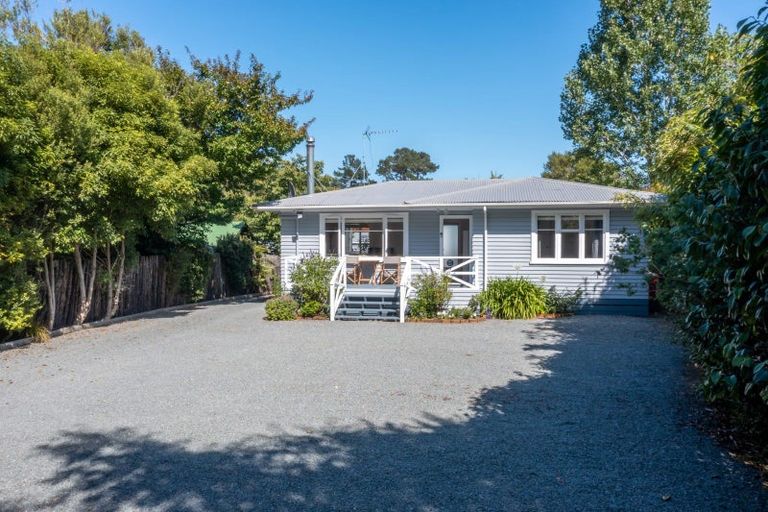 Photo of property in 190 Main Road South, Raumati South, Paraparaumu, 5032