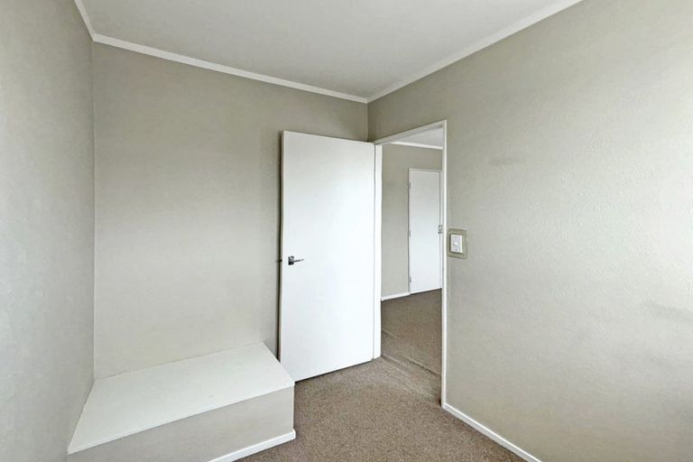 Photo of property in 6/77 West Coast Road, Glen Eden, Auckland, 0602