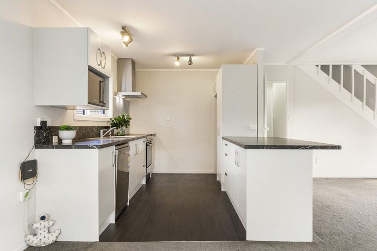 Photo of property in 75 Waitaha Road, Welcome Bay, Tauranga, 3112