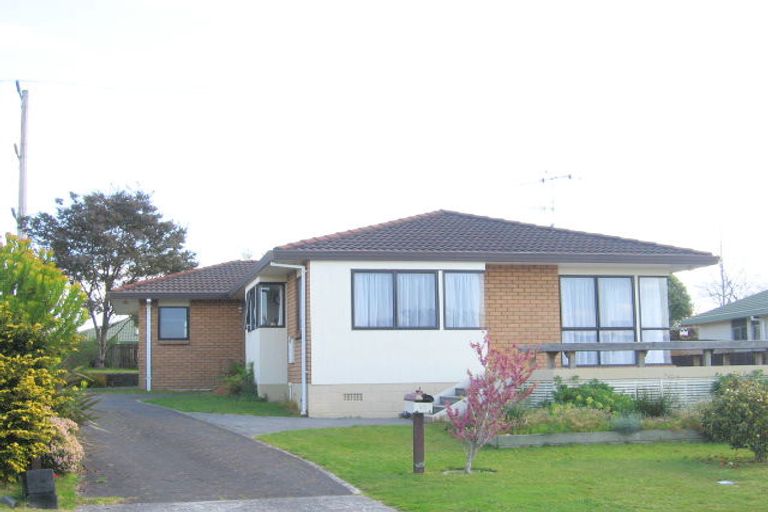 Photo of property in 13 The Green, Mount Maunganui, 3116