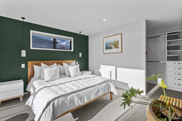 Photo of property in 37 Howden Drive, Jacks Point, 9371