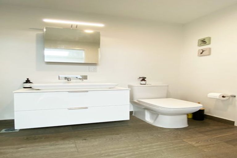 Photo of property in 9/83 Hinemoa Street, Birkenhead, Auckland, 0626