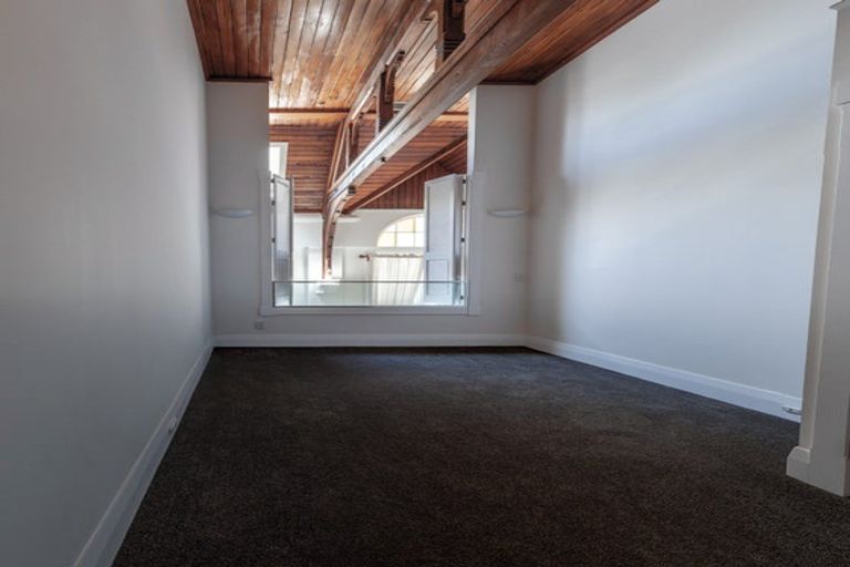 Photo of property in Whitmore Apartments, 1c/7 Stout Street, Wellington Central, Wellington, 6011