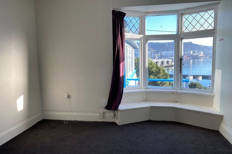 Photo of property in 16 Austin Street, Mount Victoria, Wellington, 6011