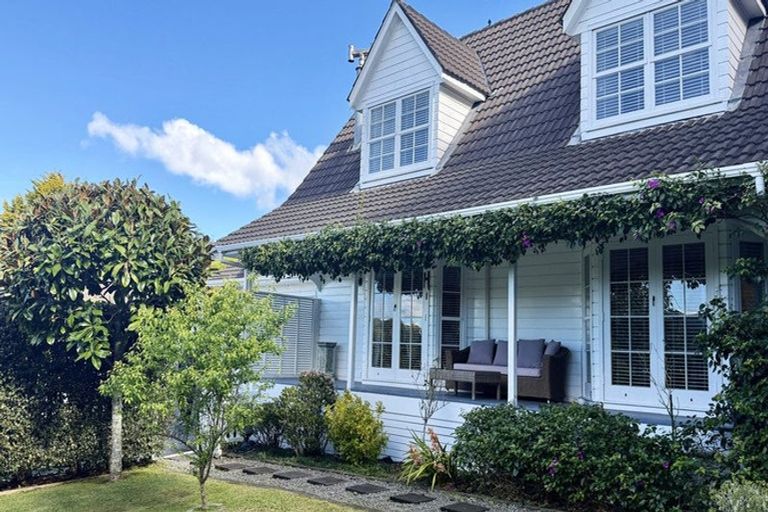 Photo of property in 199 Chelsea View Drive, Chatswood, Auckland, 0626