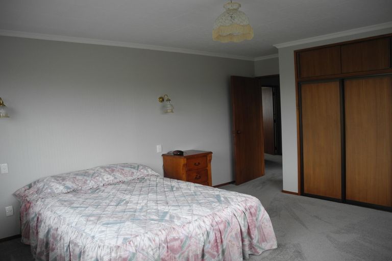 Photo of property in 11 Oxford Street, Waimate, 7924