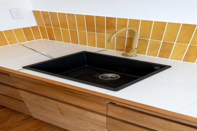 Photo of property in 11 Golf Road, Tahunanui, Nelson, 7011