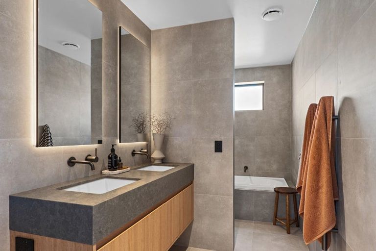 Photo of property in 152 Idris Road, Strowan, Christchurch, 8052