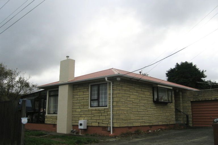 Photo of property in 16 Richard Grove, Stokes Valley, Lower Hutt, 5019