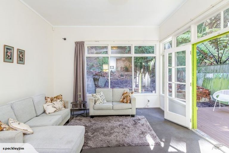 Photo of property in 10 Russell Terrace, Newtown, Wellington, 6021