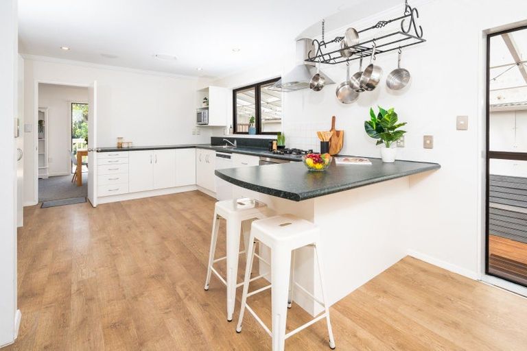 Photo of property in 184 Orangi Kaupapa Road, Northland, Wellington, 6012