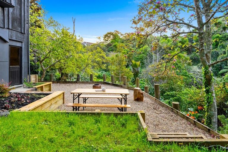 Photo of property in 204 Verbena Road, Birkdale, Auckland, 0626