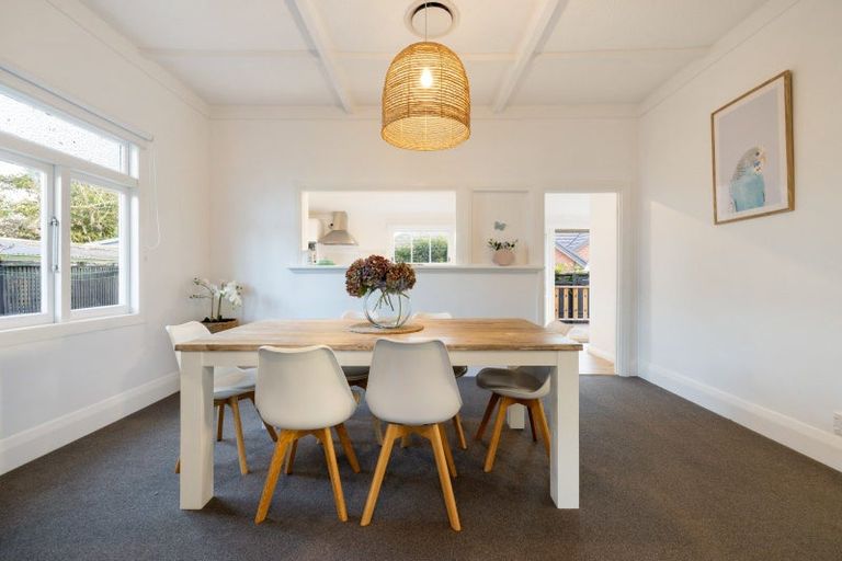 Photo of property in 23 Williams Street, Cambridge, 3434