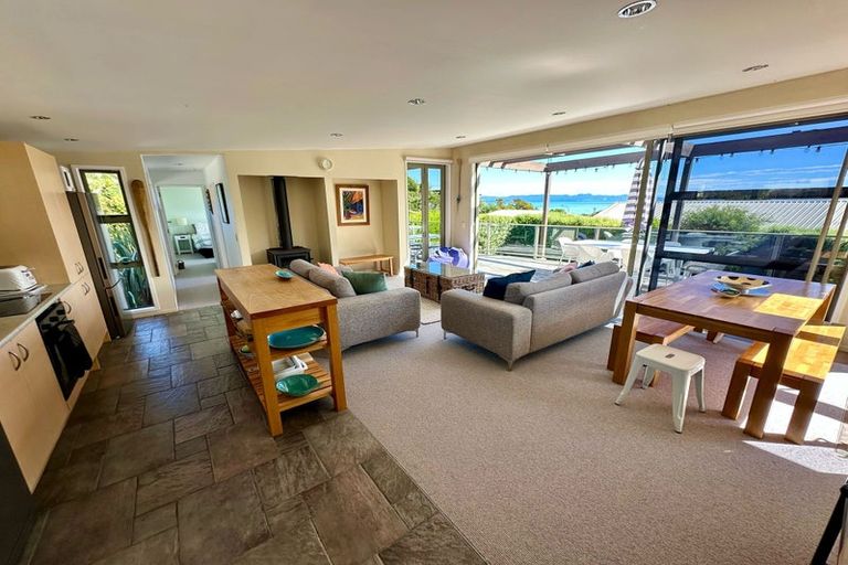 Photo of property in 21 Nyhane Drive, Ligar Bay, Takaka, 7183