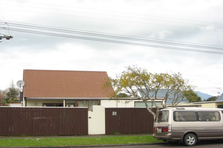 Photo of property in 2/32 Cowling Road, Hurdon, New Plymouth, 4310