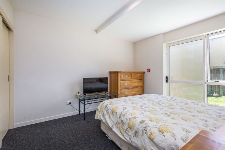 Photo of property in 4/30 Mathesons Road, Phillipstown, Christchurch, 8011