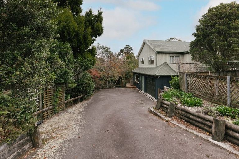 Photo of property in 8a Williams Terrace, Fitzherbert, Palmerston North, 4410