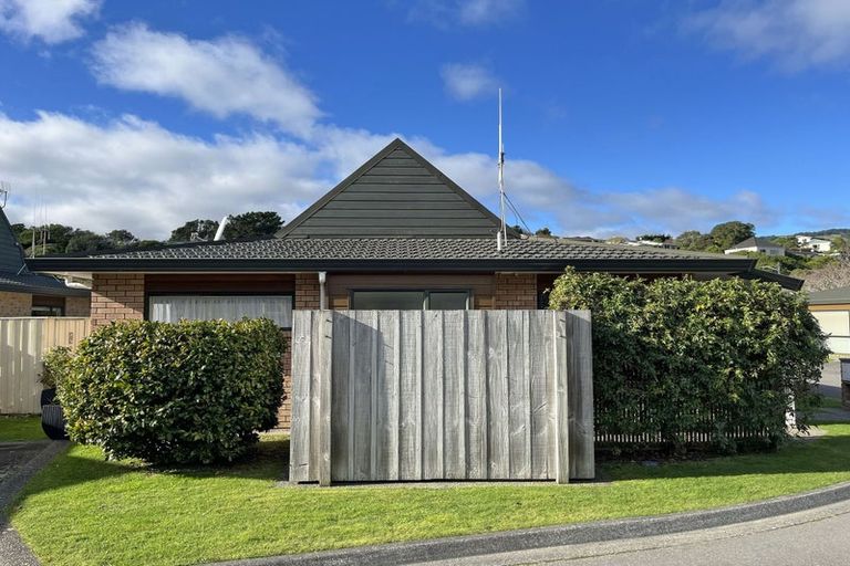 Photo of property in Redwood Village, 42/42 Main Road, Tawa, Wellington, 5028