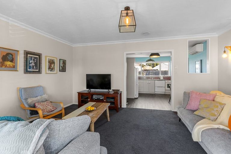 Photo of property in 2/18 Pahau Place, Cracroft, Christchurch, 8025