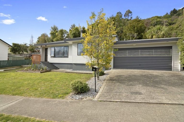 Photo of property in 15 Clifford Avenue, Bishopdale, Nelson, 7011