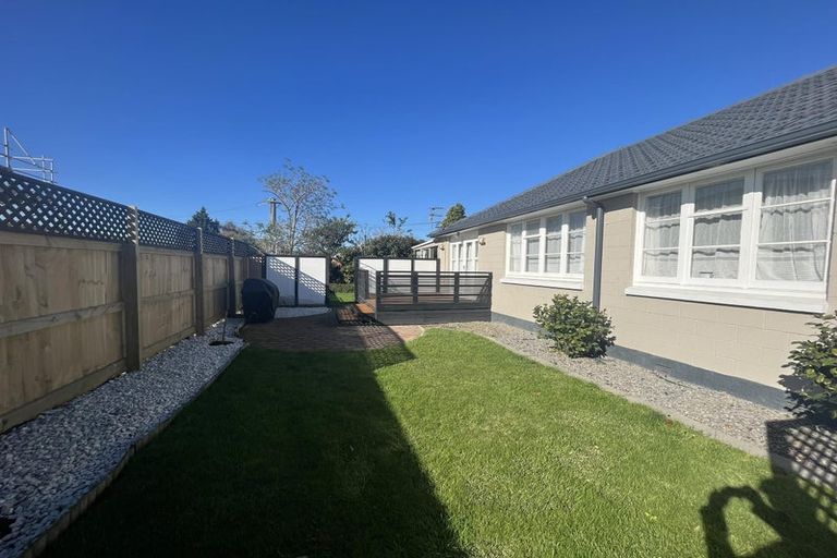 Photo of property in 2 Grosvenor Street, Redwood, Christchurch, 8051