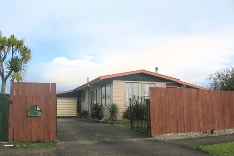 Photo of property in 15 Wild Street, Feilding, 4702