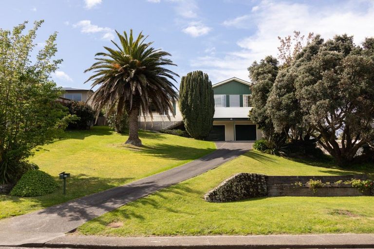 Photo of property in 32 Tui Road, Raumati Beach, Paraparaumu, 5032