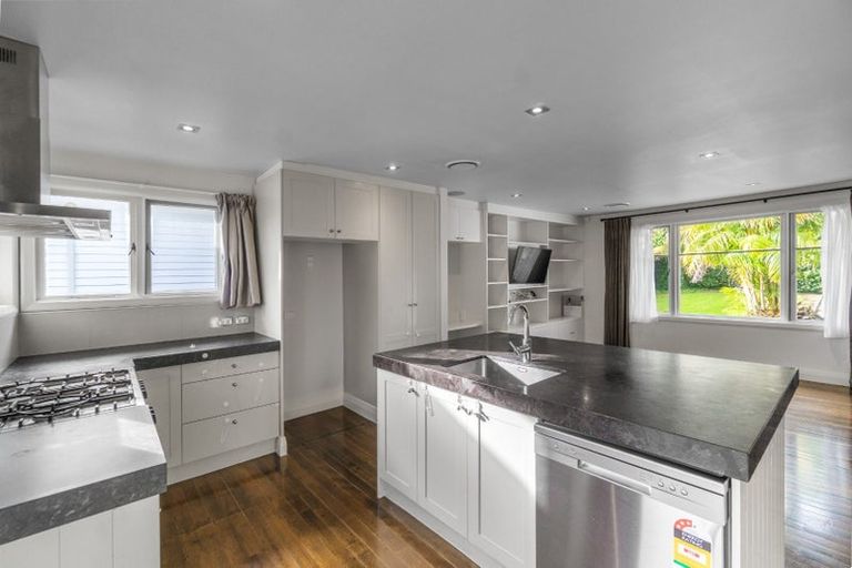 Photo of property in 13 Amberley Avenue, Te Atatu South, Auckland, 0610