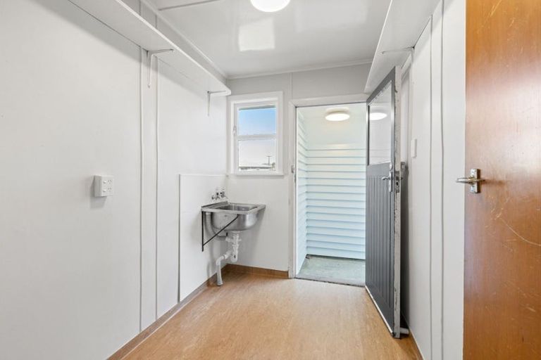 Photo of property in 4-6 Dix Crescent, Riversdale, Blenheim, 7201