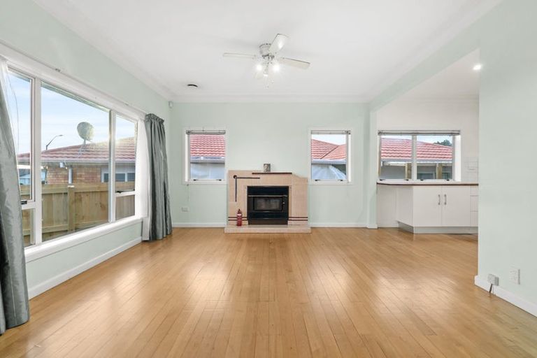 Photo of property in 2 Kelvyn Grove, Manurewa, Auckland, 2102