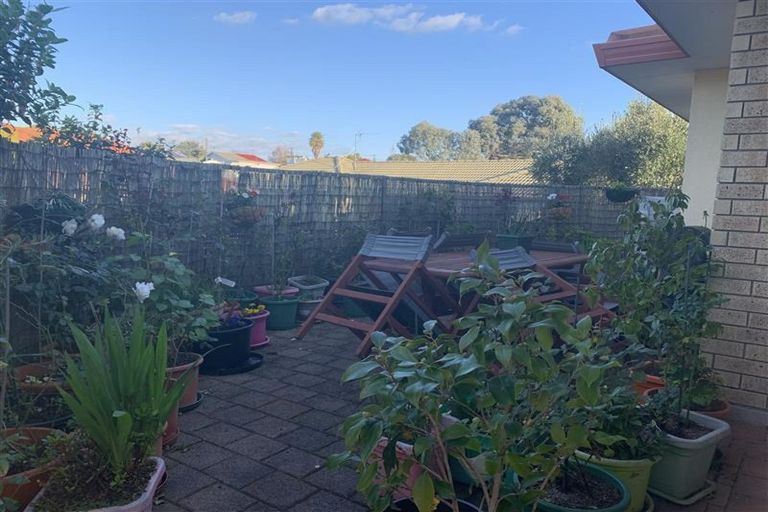 Photo of property in 21/43 Fruitvale Road, New Lynn, Auckland, 0600