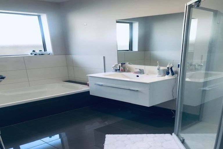 Photo of property in 8 Rooseville Mews, Pukekohe, 2120