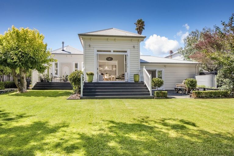 Photo of property in 7 Summer Street, Stanley Point, Auckland, 0624