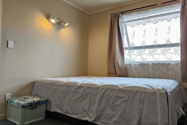 Photo of property in 2b Dinniss Avenue, Regent, Whangarei, 0112