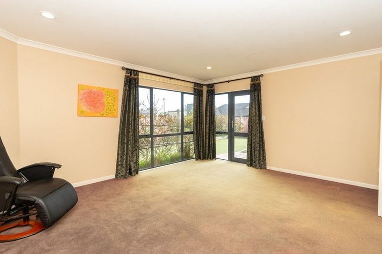 Photo of property in 5 Sovereign Place, Rototuna North, Hamilton, 3210