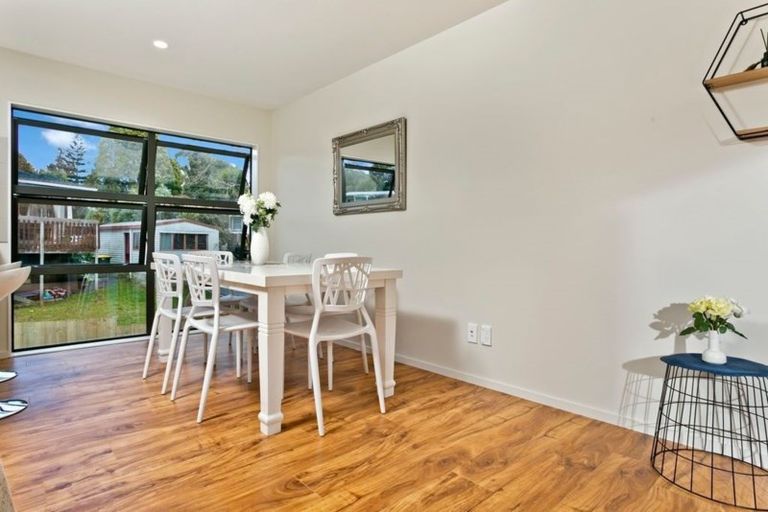 Photo of property in 22a Glastron Place, Bayview, Auckland, 0629