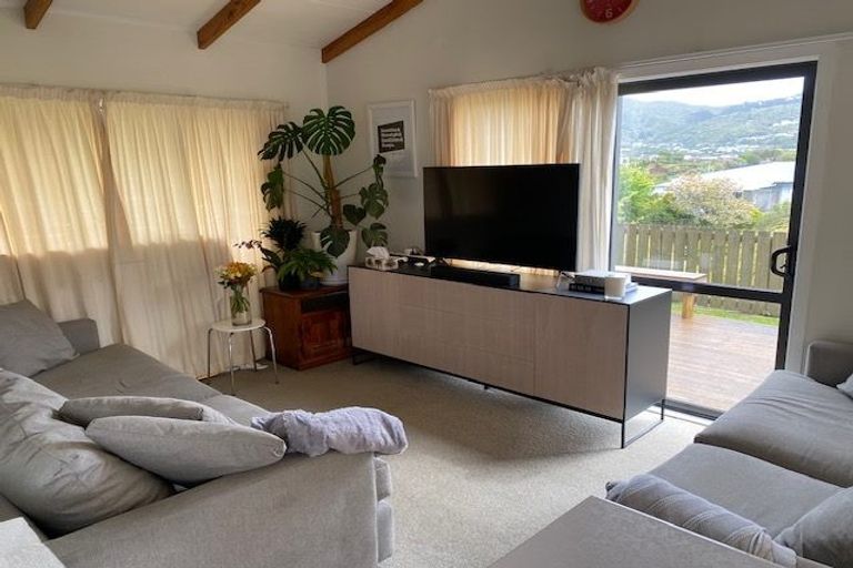 Photo of property in 8a Tarawera Road, Johnsonville, Wellington, 6037