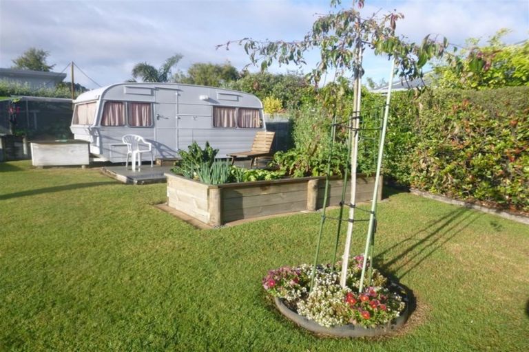 Photo of property in 211 Given Avenue, Whangamata, 3620